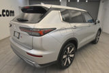 Used 2025 Mitsubishi Outlander SE image 5