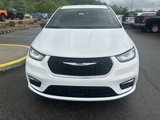 New 2025 Chrysler Pacifica Select image 3