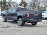 Used 2022 GMC Canyon Denali image 2