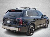 Used 2024 Kia Telluride EX w/ EX Captain's Chair Package image 4