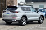 New 2025 Mitsubishi Outlander SE image 5