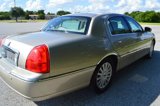 Used 2005 Lincoln Town Car Signature Limited image 5
