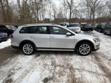 Used 2017 Volkswagen Golf Alltrack SE image 6