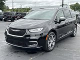 New 2026 Chrysler Pacifica Pinnacle image 3