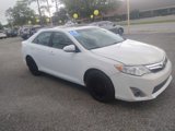 Used 2014 Toyota Camry L image 2