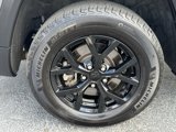 Used 2024 Jeep Grand Cherokee L Laredo image 6