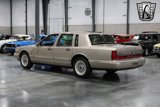 Used 1997 Lincoln Town Car Executive image 3
