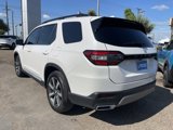 Used 2025 Honda Pilot Touring image 5