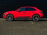 Used 2025 Porsche Macan image 2