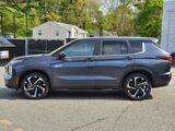New 2025 Mitsubishi Outlander SE image 2
