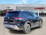 New 2025 Nissan Pathfinder Platinum image 2