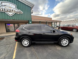 Used 2018 Nissan Rogue S image 2