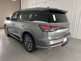 New 2025 INFINITI QX80 Sensory image 5
