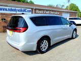Used 2023 Chrysler Pacifica Touring-L image 5