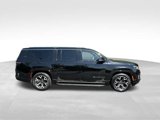 Used 2023 Jeep Wagoneer L Series III w/ Preferred Equipment Group image 3