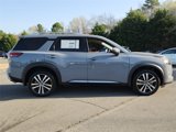 New 2025 Nissan Pathfinder Platinum image 2