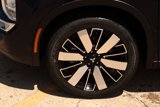 New 2025 Mitsubishi Outlander SE image 2