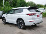 New 2025 Mitsubishi Outlander SEL image 2