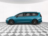 New 2025 Chrysler Pacifica Limited image 4