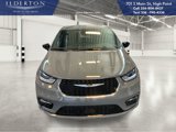 New 2025 Chrysler Pacifica Select image 3