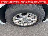Used 2024 Chrysler Pacifica Touring-L image 2