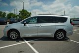 Used 2023 Chrysler Pacifica Limited image 4