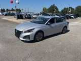 Used 2024 Nissan Altima 2.5 SV image 3