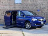 Used 2018 Dodge Grand Caravan SXT image 2