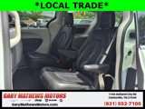 Used 2023 Chrysler Pacifica Touring-L image 6