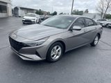 Used 2023 Hyundai Elantra SE image 2