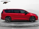 New 2026 Chrysler Pacifica Select image 2