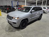 Used 2017 Jeep Grand Cherokee Altitude image 2