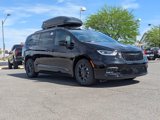 New 2025 Chrysler Pacifica Select w/ Uconnect Theater Family Group image 3