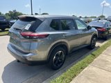 Used 2024 Nissan Rogue SV image 5