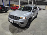 Used 2017 Jeep Grand Cherokee Altitude image 3