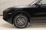 Used 2024 Porsche Cayenne image 2