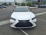New 2025 Lexus ES 300h w/ Luxury Package image 2