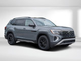 New 2025 Volkswagen Atlas Peak Edition SE image 2