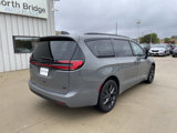 Used 2023 Chrysler Pacifica Touring-L w/ S Appearance Package image 4