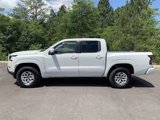 Used 2024 Nissan Frontier SV image 5