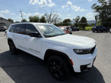 Used 2023 Jeep Grand Cherokee L Laredo image 3