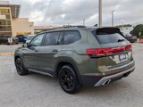 New 2025 Volkswagen Atlas Peak Edition SE image 5