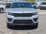 New 2025 Jeep Grand Cherokee Altitude image 2