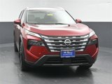 Used 2024 Nissan Rogue SV w/ SV Premium Package image 2