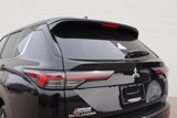 New 2025 Mitsubishi Outlander SE image 3