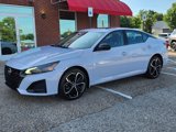 Used 2023 Nissan Altima 2.5 SR image 2