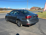 Used 2017 Volkswagen Jetta SE image 3