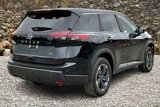 Used 2024 Nissan Rogue SV image 2