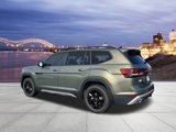 New 2025 Volkswagen Atlas Peak Edition SE image 3