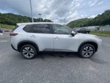 Used 2023 Nissan Rogue SV image 2